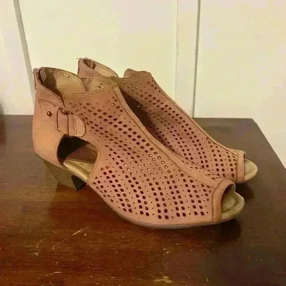 Earth Women's Sz 11 Nubuck Leather Keri Dusty Rose Peep Toe Perforated... - Picture 2 of 6